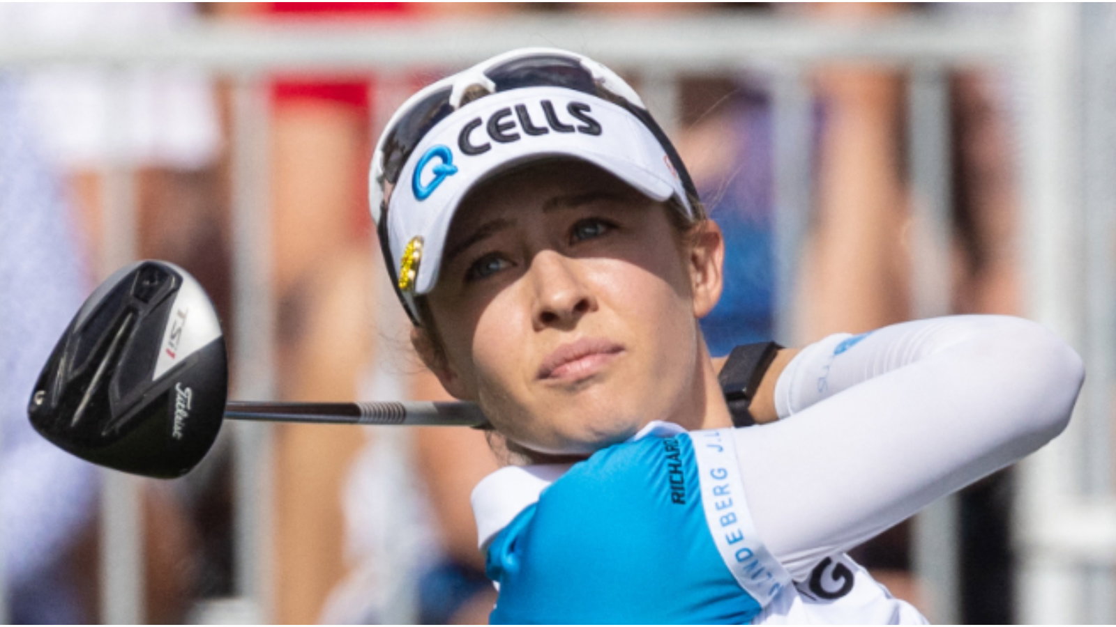 WATCH: Cameraman DARTS ACROSS fairway to film Nelly Korda approach