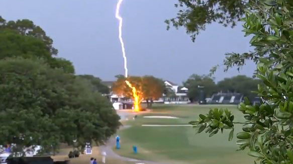 Lightning bolt at US Women's Open