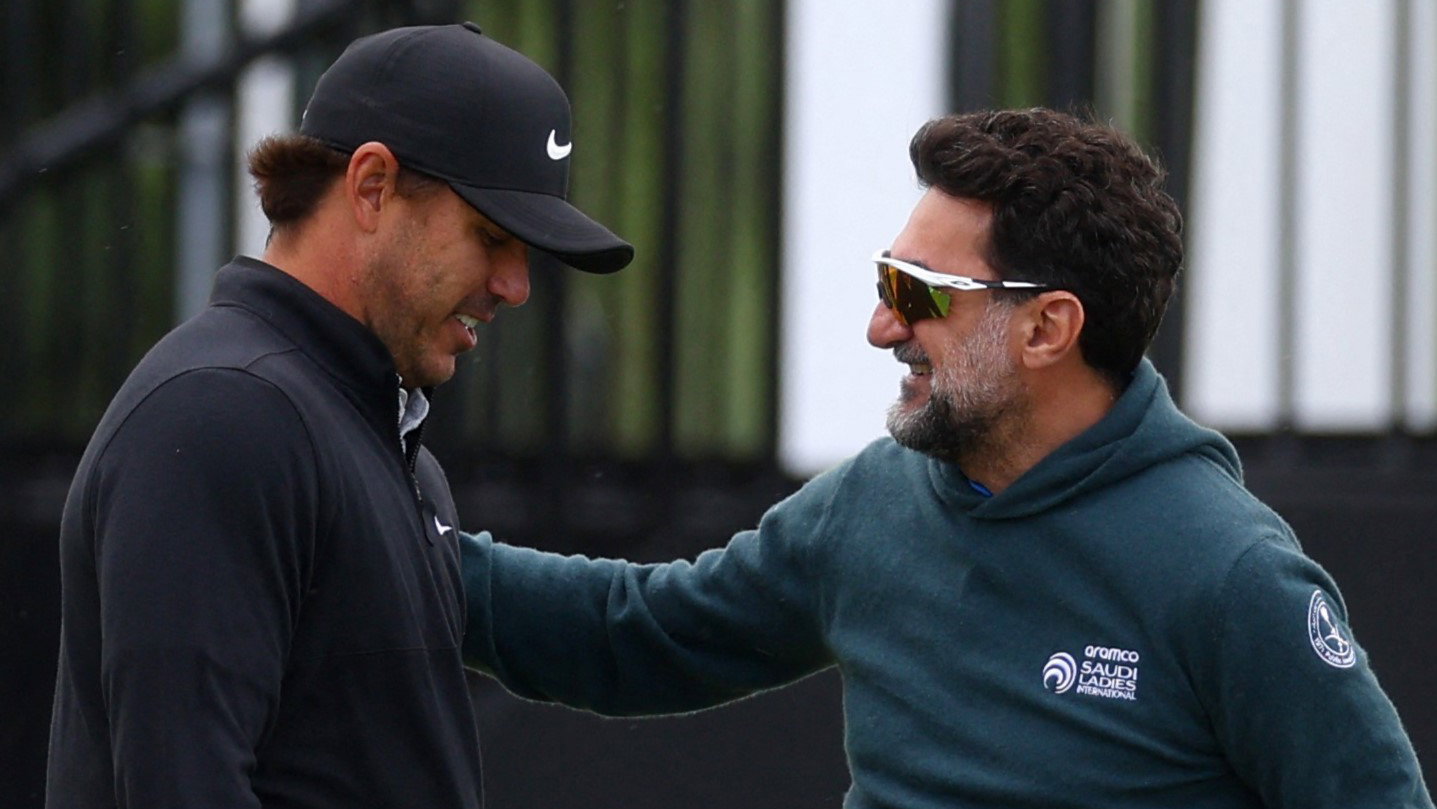 Nike deal BLOWS UP for LIV Golf team but new apparel sponsor is named