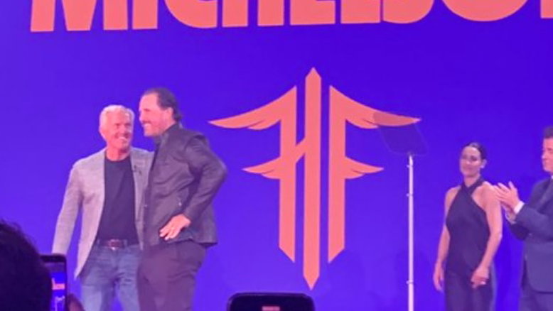 Phil Mickelson looks VERY DIFFERENT as he rocks up at LIV Golf Draft evening