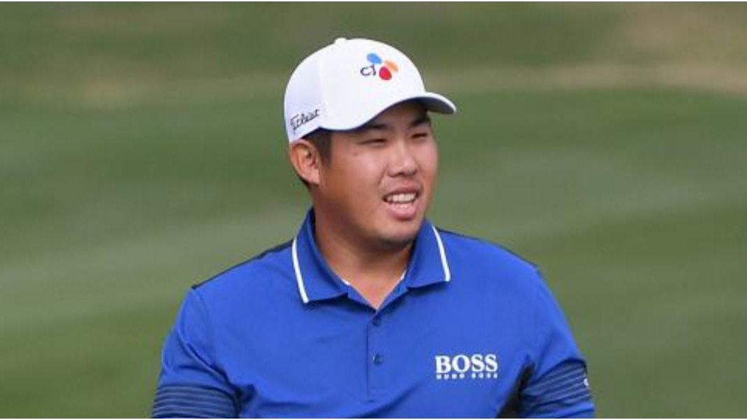 Tour pros involved in spicy exchange: "I hope you can get your card"