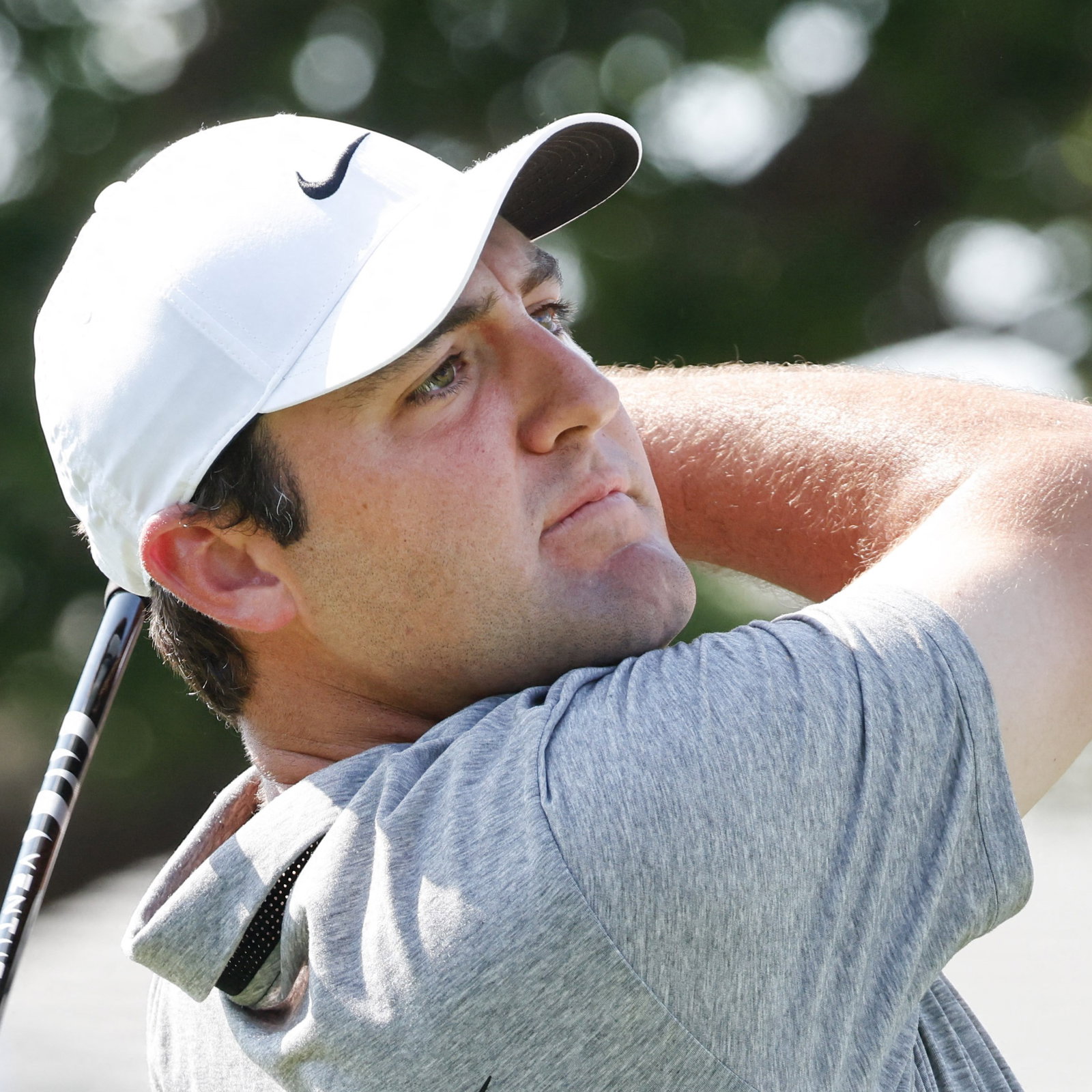 API R3: Scottie Scheffler storms home to share lead and set up chance at history
