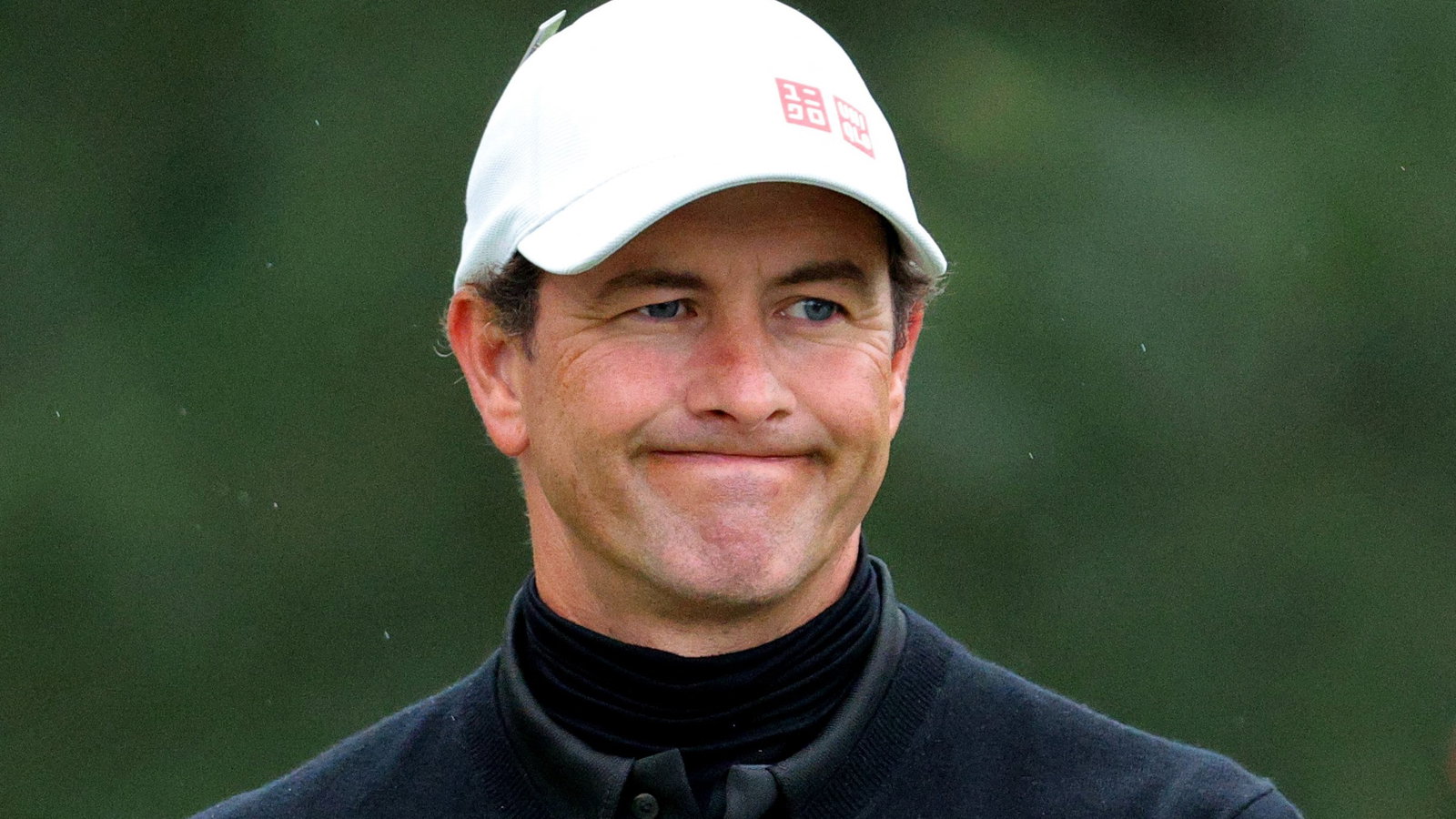 Adam Scott FAILS to clear tees in front of him as drive goes 35 yards!