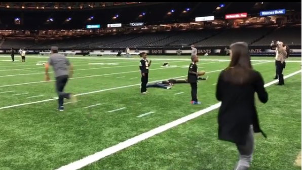 sergio garcia receives awesome pass from his wife angela at nfl game