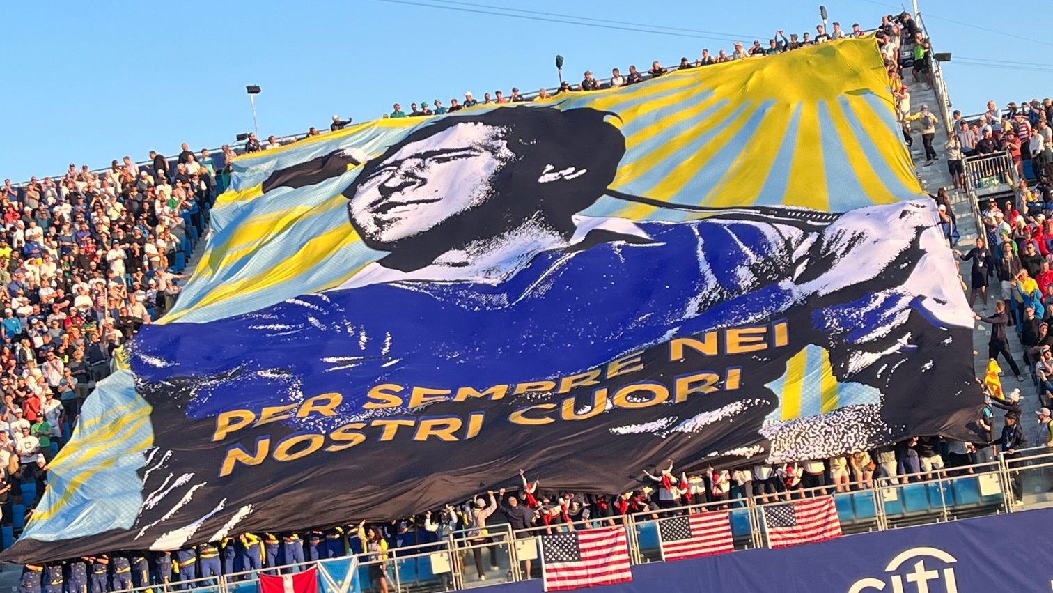 Ryder Cup pays tribute to Seve Ballesteros with giant flag in 1st tee grandstand