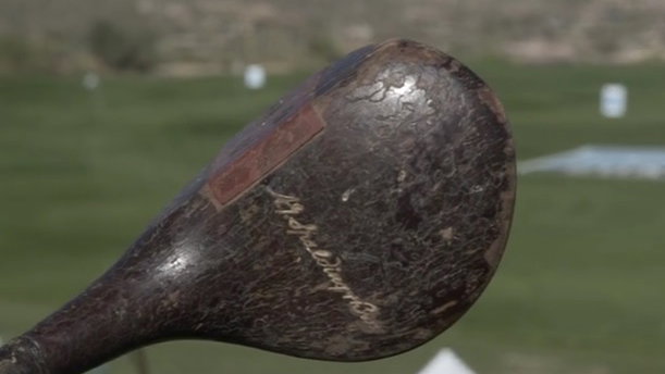 how far can a tour pro hit old golf clubs