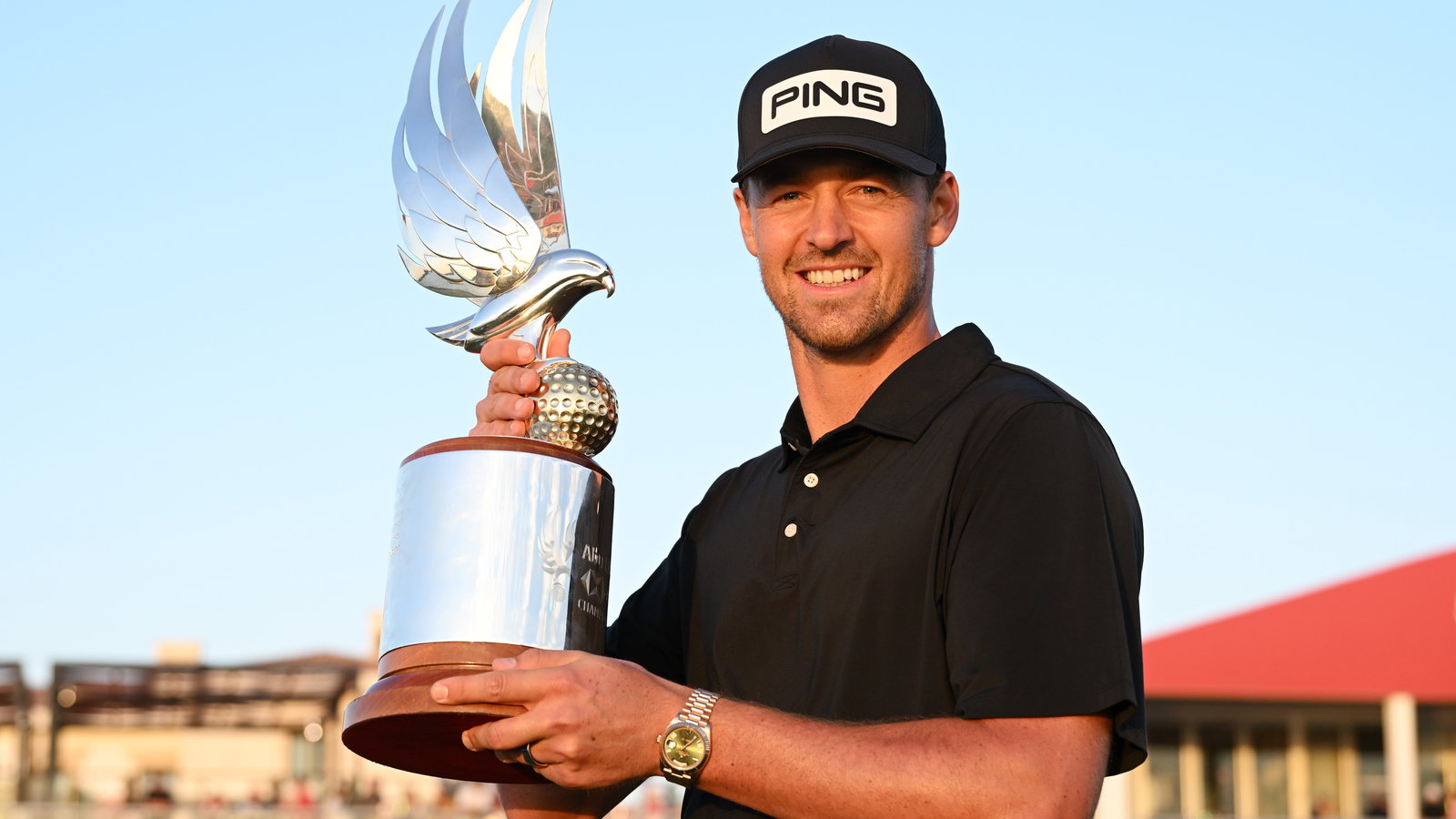 Victor Perez holes SUPERB BUNKER SHOT to win Abu Dhabi HSBC Championship