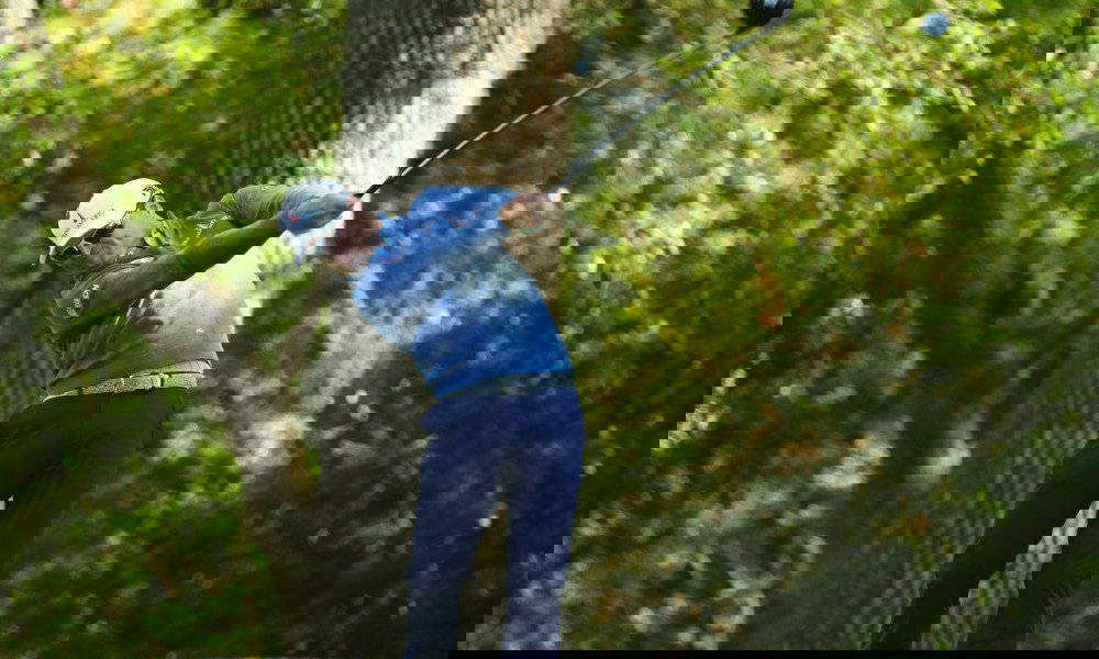 WATCH: Zach Johnson hits ball on practice swing but there's no penalty