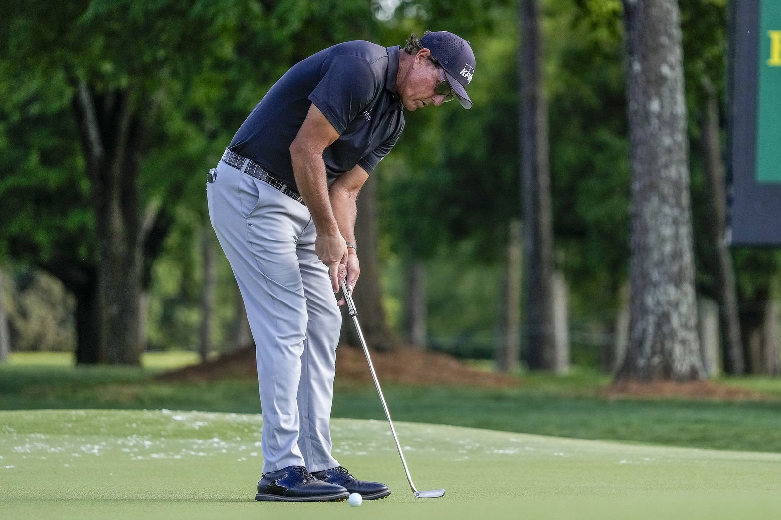 Phil Mickelson has an interesting NEW CLUB in the bag on the PGA Tour