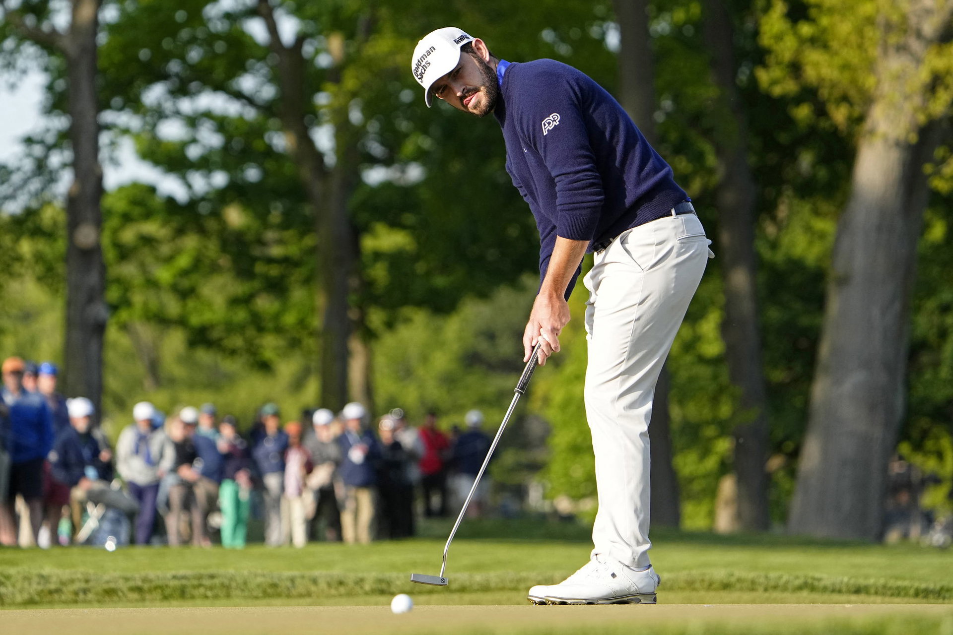 WATCH: Scottie Scheffler takes FIVE minutes to hit shot at PGA ...